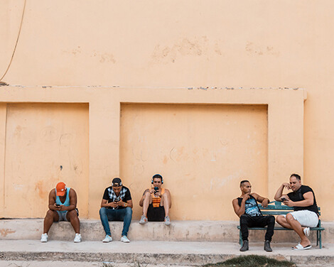 Resolviendo. Courtesy of Annenberg Space for Photography