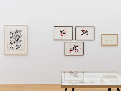 Barry Le Va, In a state of flux, exhibition view. Courtesy of David Nolan Gallery 