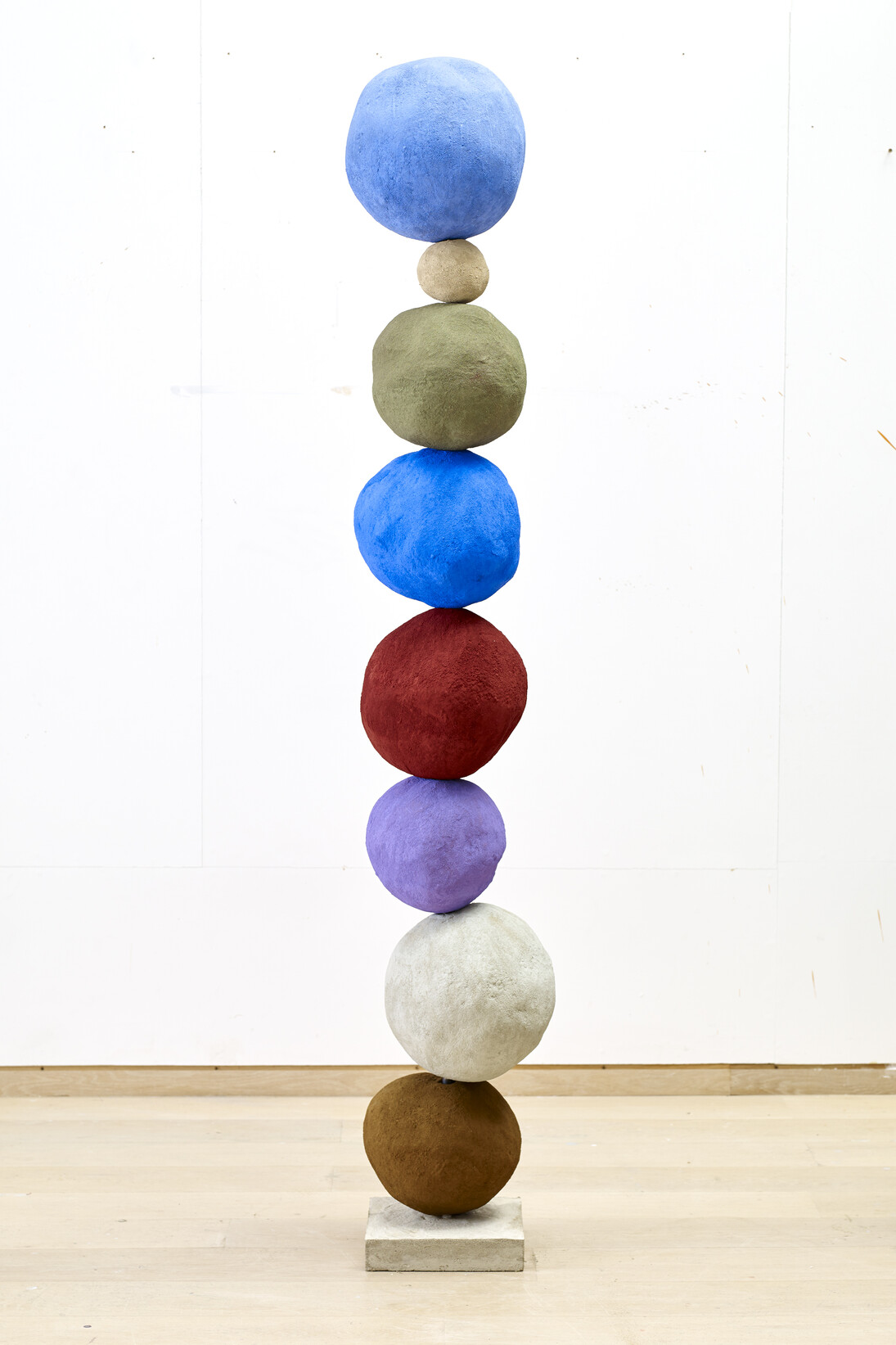 Annie Morris, medium stack