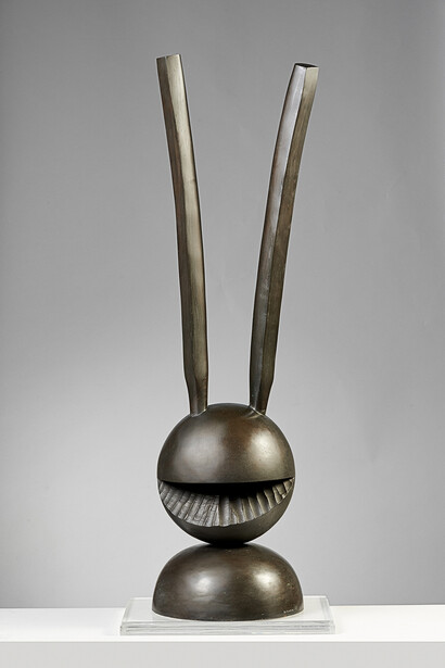 Guido Pinzani, Il grillo, 1968, bronzo, esemplare unico, cm 106,2x23x 23