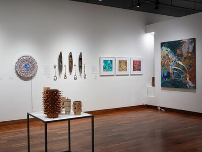 Various artists, What we carry: meaning, memory, and the human experience, exhibition view. Courtesy of Momentum Gallery