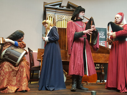 La musique médiévale, reflet de la sagesse spirituelle d'Hildegarde de Bingen, touche l'âme humaine. Photo prise le 18 avril 2017 par David C. Weinczok