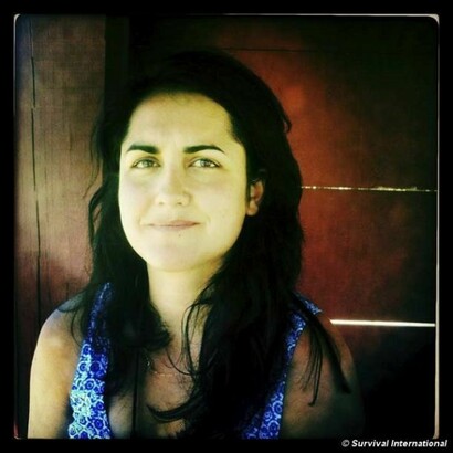 Leila Batmanghelidj dell’ufficio di Survival a San Francisco racconta il caloroso benvenuto ricevuto dagli Hopi © Jean-Patrick Razon/Survival