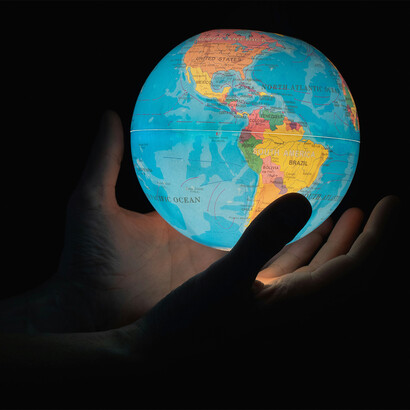 Globo. Um novo diálogo entre culturas e a tal nova geografia humana universal mais tolerante que activamente desejamos
