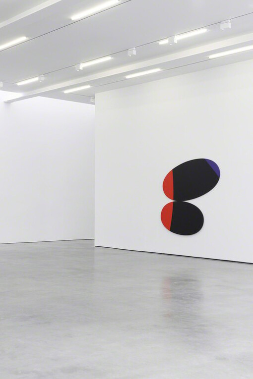 Leon Polk Smith, Exhibition view. Courtesy of Lisson Gallery
