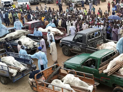 Boko Haram, una organización terrorista islámica fundada en 2002 en el noreste de Nigeria, ha sido una de las principales amenazas para la seguridad de los cristianos en el país, Funeral de victimas en el  Estado de Yobe, Nigeria