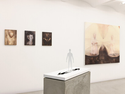 Tamara Kvesitadze and Shunxiang Hu, Under shadows, exhibition view. Courtesy of Kornfeld Galerie