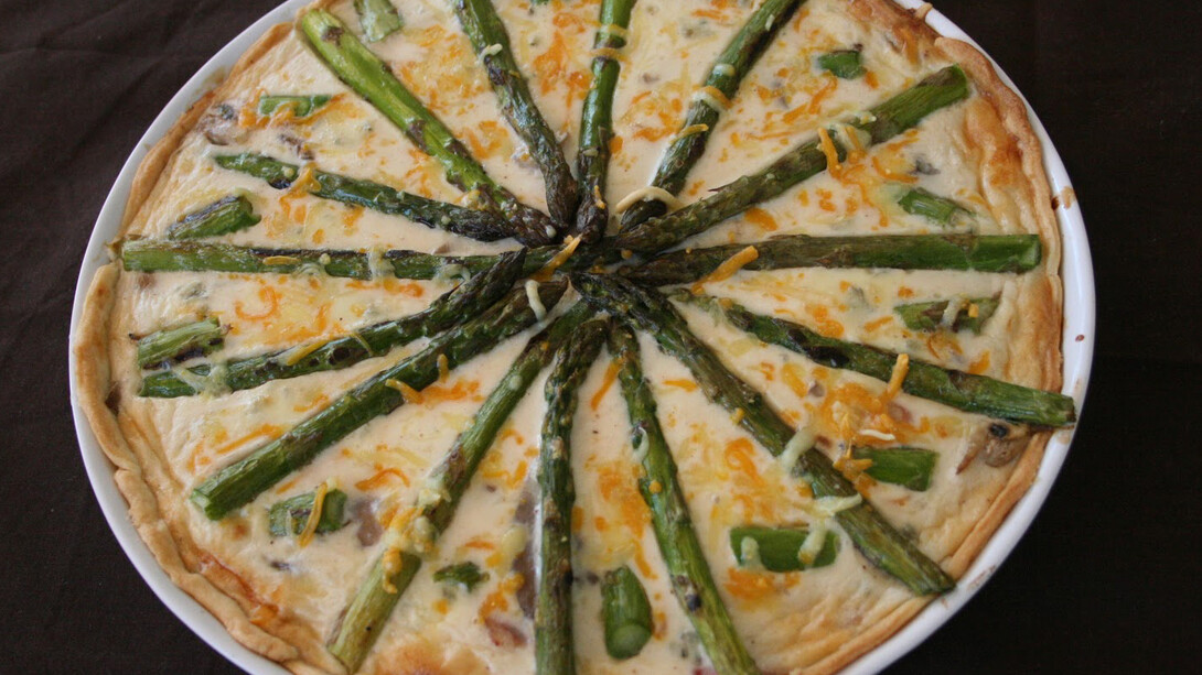 Quiche de espárragos con bacon