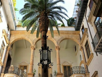 Interno di un palazzo palermitano