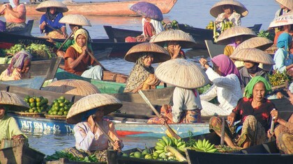 Mercato galleggiante di Lok Baitan 