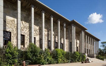 The Palais de la Porte Dorée is an exhibition hall located at 293 Avenue Daumesnil, on the edge of the Bois de Vincennes in the 12th arrondissement of Paris, France