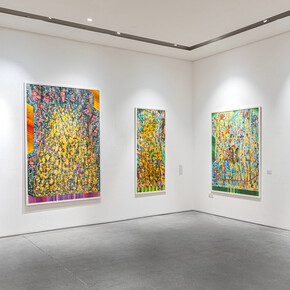 Behrang Samadzadegan, Flames beneath the flowering sky, exhibition view. Courtesy of Leila Heller Gallery 