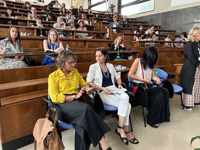 Apertura dei lavori. In prima fila (da sinistra) la professoressa Monica Fedeli, prorettrice alla Terza Missione, la professoressa Francesca da Porto, prorettrice alla Sostenibilità e la dottoressa Silvia Dell'Uomo vice presidente ASCOM