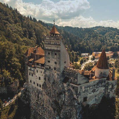 Castillo de Bran, famoso por la creencia de que había sido el hogar del Vlad Drǎculea (Vlad III el Empalador) en el siglo XV