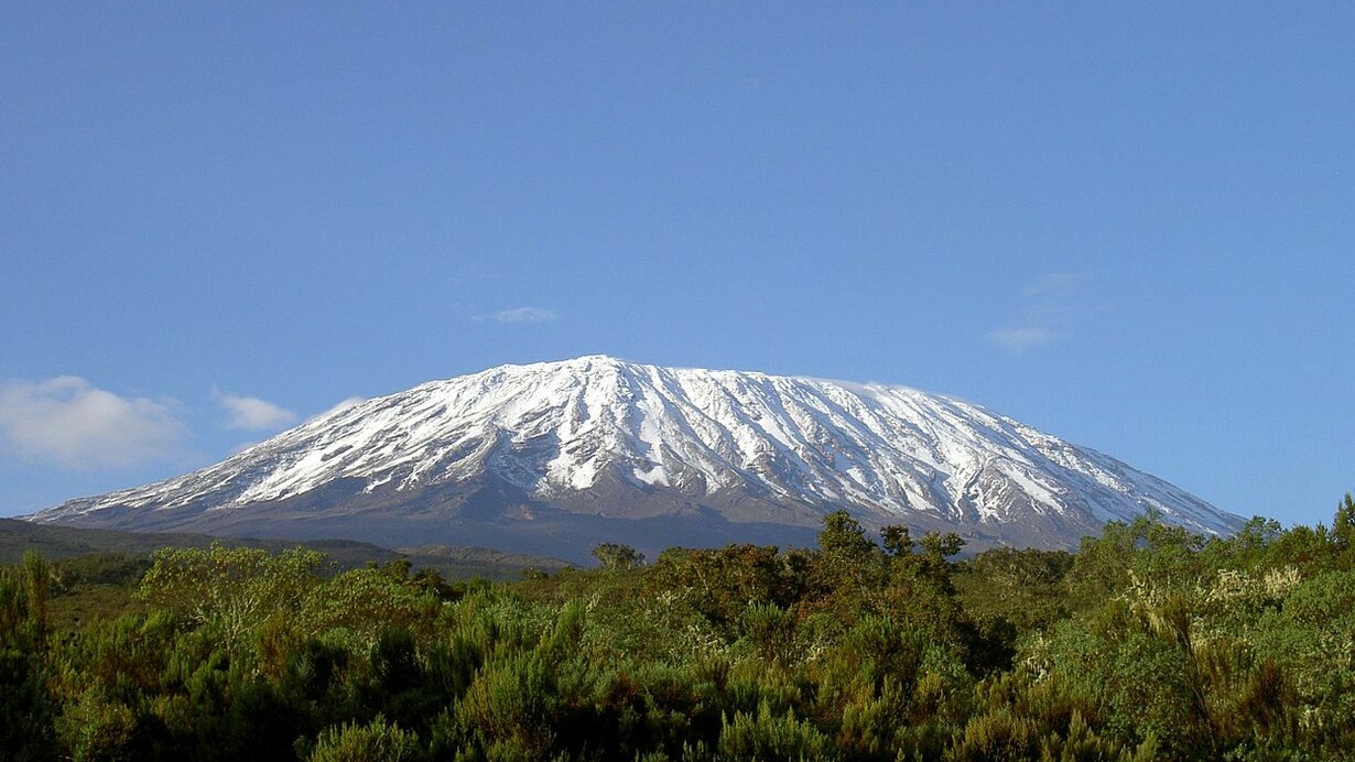 Monte Kilimangiaro, alto 5895 metri