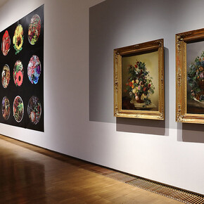 Analytische schönheit. Blumenbilder aus 200 jahren, ausstellungsansicht. Mit freundlicher genehmigung der Neuen Galerie Graz