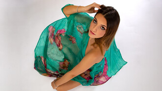 Abito in voile di seta con stampa floreale di Genny Spadea Couture