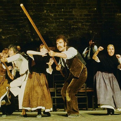 Rappresentazione di Mistero Buffo ad Avignone nel 1973, regia di Arturo Corso