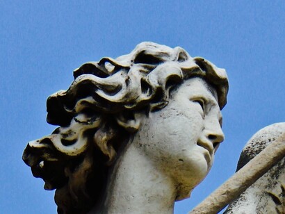 Não perder de vista o sagrado, não é tarefa fácil