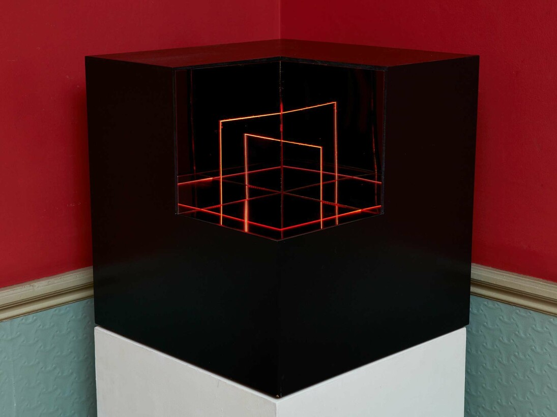 Illuminating Geometry. Courtesy of Gallery 286