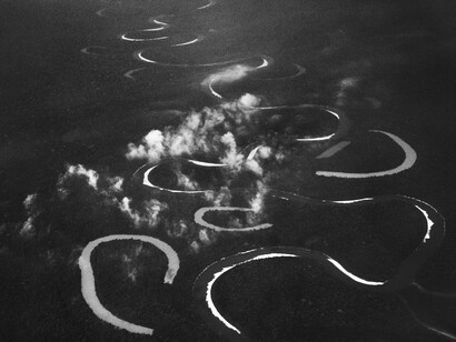 Sebastião Salgado, Rio Jutaí. State of Amazonas, Brazil, 2017. Avec la courtoisie de Tour & Taxis
