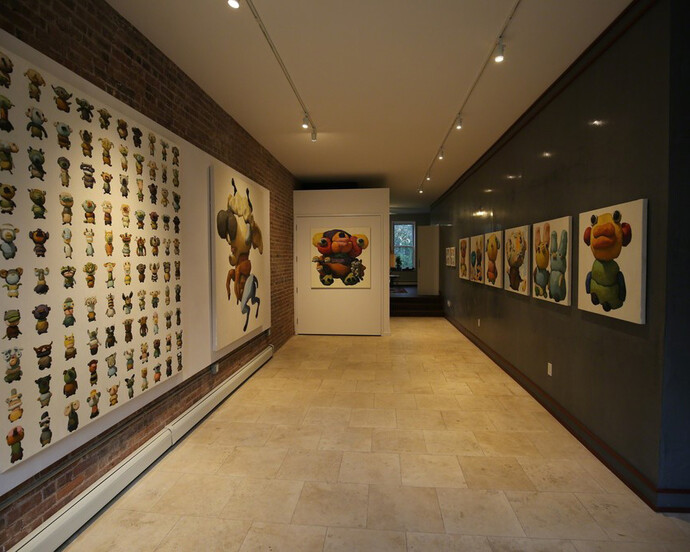 Wunderkammer, Exhibition view. Courtesy of Roodgallery