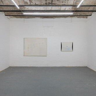 Riccardo Guarneri con Virgilio Guidi, Venezia, vista della mostra. Per gentile concessione di Galleria Michela Rizzo