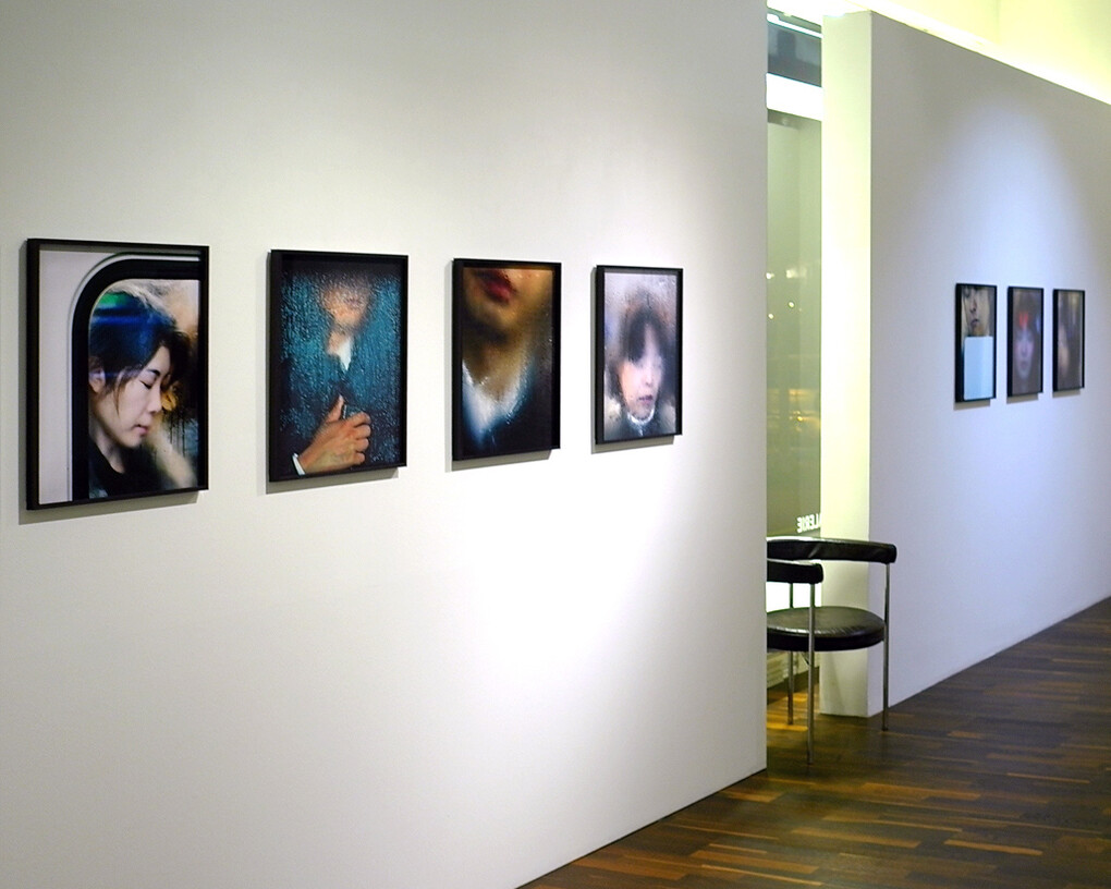 Michael Wolf, Exhibition view. Courtesy of Christophe Guye Galerie 