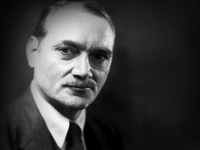 John Grierson (1898-1972) cineasta escocés y precursor de la Escuela Documental Británica