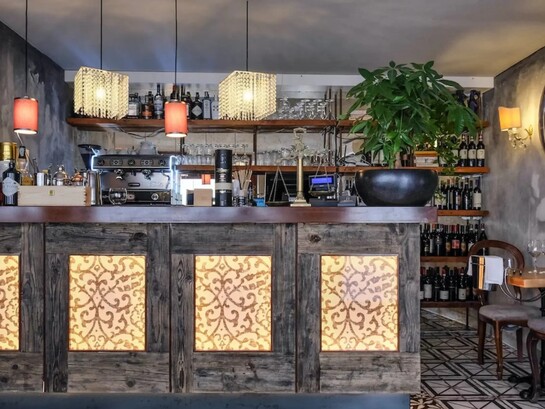 Hostaria Castello è un ristorante veneziano di 18 coperti, inaugurato nel 2021 nel sestiere di Castello. Venezia, Italia