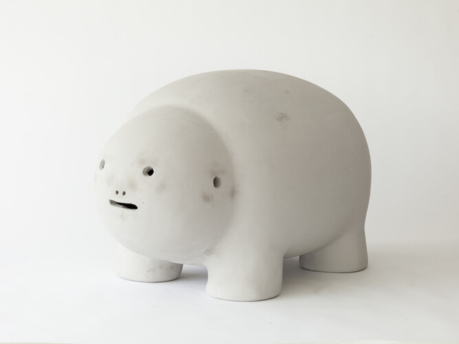 Peter Fischli David Weiss, Animal, 1986 (from Grey Sculptures, 1984–86/2006–08), Polyurethane, paint, and cloth, 45 x 50 x 85 cm
Private collection © Peter Fischli and David Weiss. Photo: Courtesy Fischli Weiss Archive, Zürich