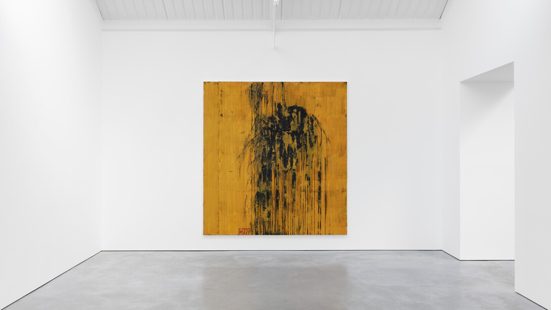 Jacqueline Humphries, Modern Art Helmet Row and Bury Street, exhibition view, 3 June - 22 July 2023, photo by Michael Brzezinski. Courtesy: the artist, Modern Art, London and Greene Naftali, New York