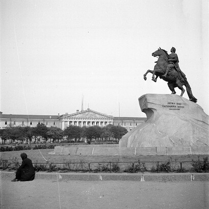 Étienne-Maurice Falconet, El Jinete de Bronce (escultura ecuestre de Pedro I), San Petersburgo, Rusia. Fotografía de Annemarie Schwarzenbach