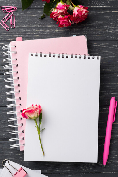 Cada mes trae consigo una lección, y al mirar atrás descubrimos que crecer también es soltar algunas versiones de nosotros mismos