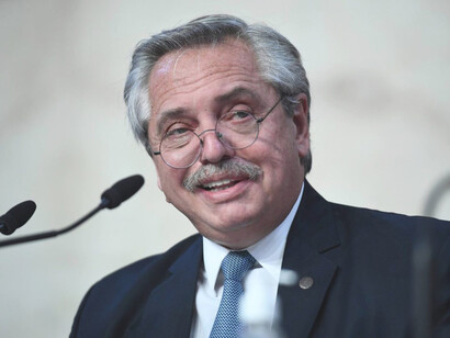Alberto Fernández es un abogado, profesor, y político argentino, presidente de la Nación Argentina desde el 10 de diciembre de 2019