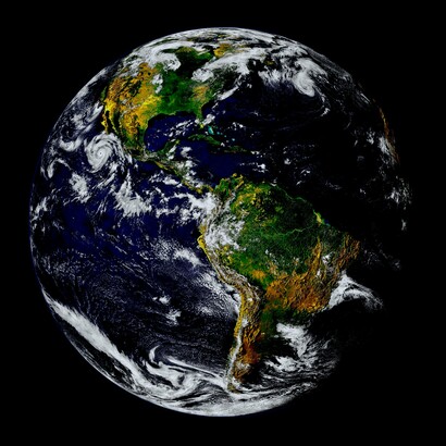 Esa pequeña bola azul