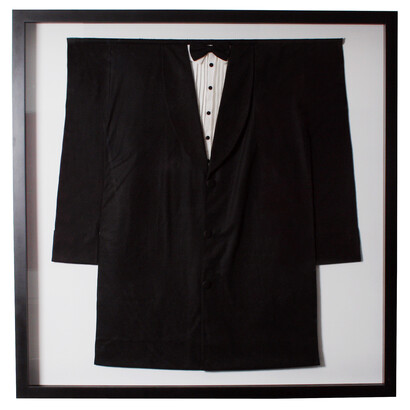 Nelson Leirner. Terno. 1973. 165 x 165 cm