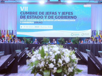 Salón principal donde se llevó a cabo la VII Cumbre de la CELAC el 24 de enero de 2023 en Buenos Aires, Argetina