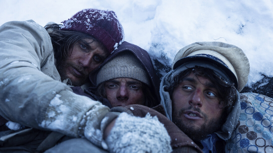Fotograma de la película 'La sociedad de la nieve' (2023) dirigida por Juan Antonio Bayona