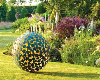 Design and Interior Sculptures. Courtesy of Inception Gallery 