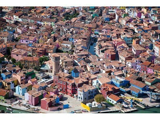 Alex MacLean, Brightly Painted Houses, Burano, Italy, 2010, copyright © Alex MacLean Huxley-Parlour Gallery