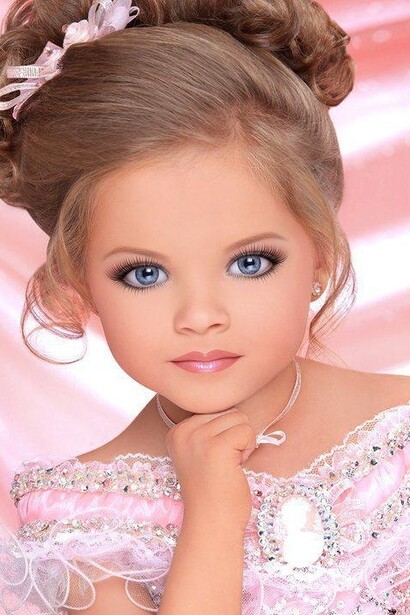 Niña participante en Toddlers & Tiaras