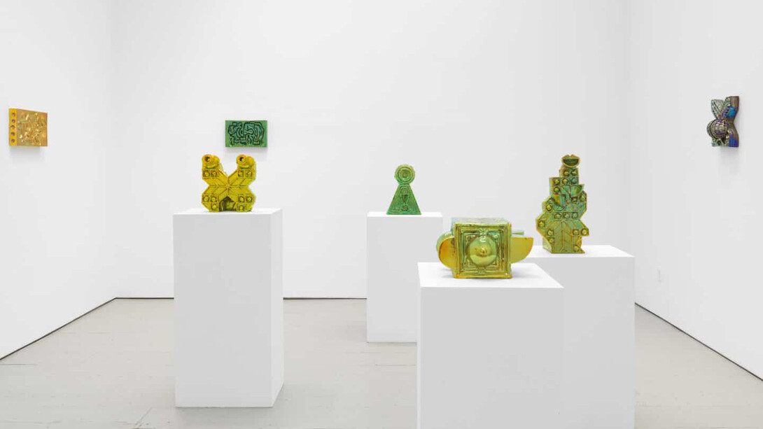 Julia Kunin, Laughing castles, exhibition view. Courtesy of Klaus von Nichtssagend Gallery