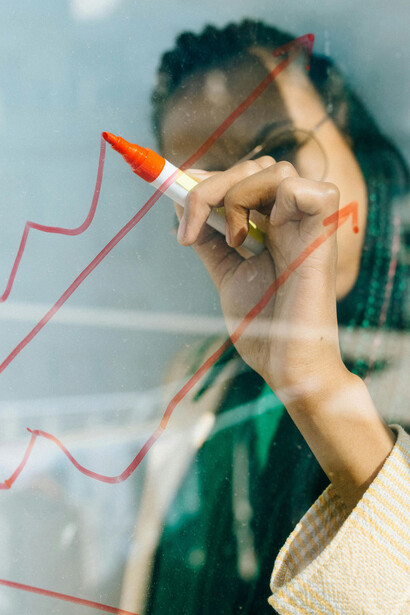 O campo da ciência de dados, apesar dos desafios, oferece oportunidades para quem investe em formação e educação contínua