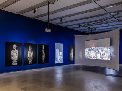 Gebaute gemeinschaft. Göbeklitepe, Taş tepeler und das leben vor 12.000 jahren, ausstellungsansicht. Mit freundlicher genehmigung der James-Simon-Galerie