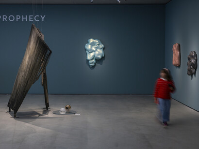 Sylvie Fleury, ausstellungsansicht. Mit freundlicher genehmigung des Museum der Moderne