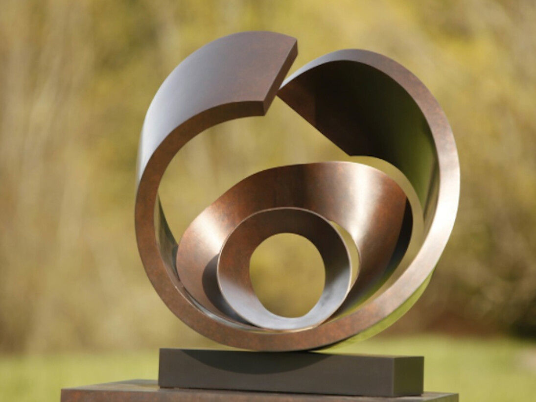 Henblas, bronze, 25 x 23.5 x 20 inches. Courtesy of Caldwell Snyder