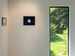Various artists, Al di là, exhibition view. Courtesy of Verduyn Gallery