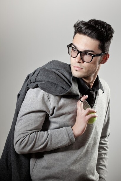 Hombre con gafas