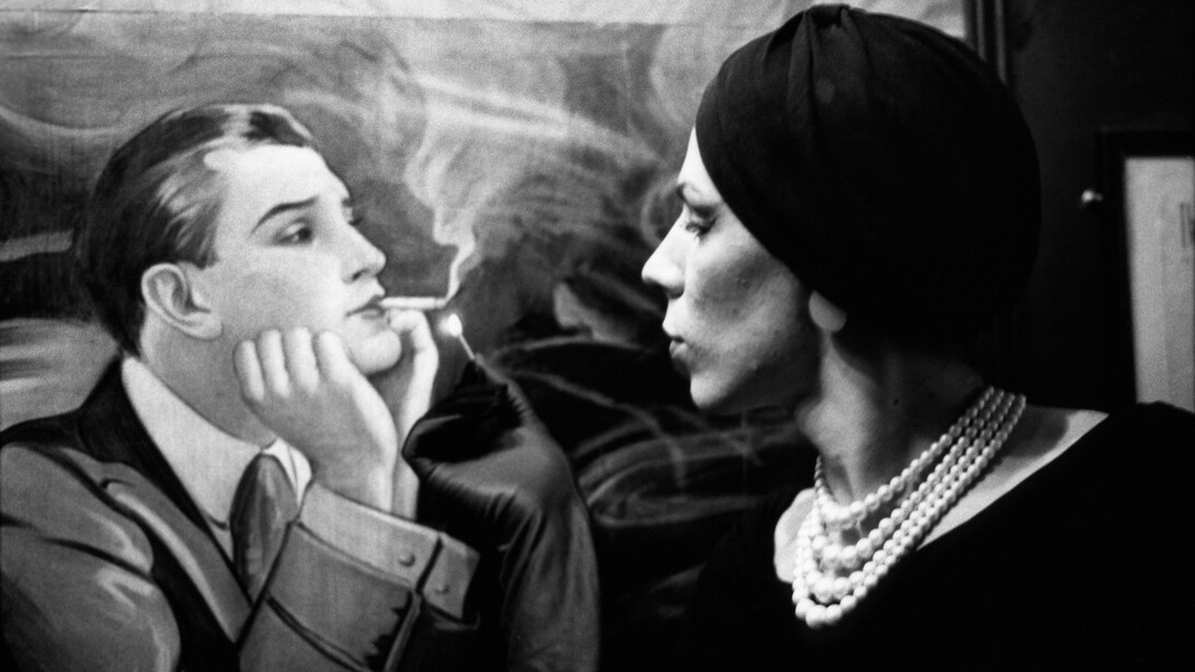 Nan Goldin, Christmas at The other side, Boston, 1972. Courtesy of the artists and Neue Nationalgalerie